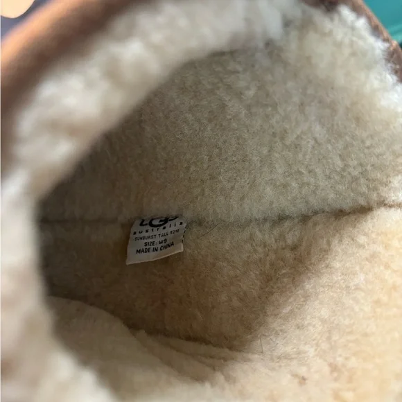 UGG Brown Winter Boots with Cream Fur - Picture 4 of 4